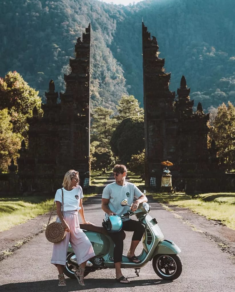 Vespa Primavera / GTS (150–300cc) - The Fashion Icon
