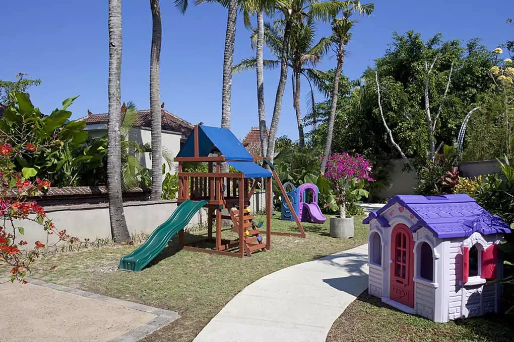 Dea Villa - Playground For Kid