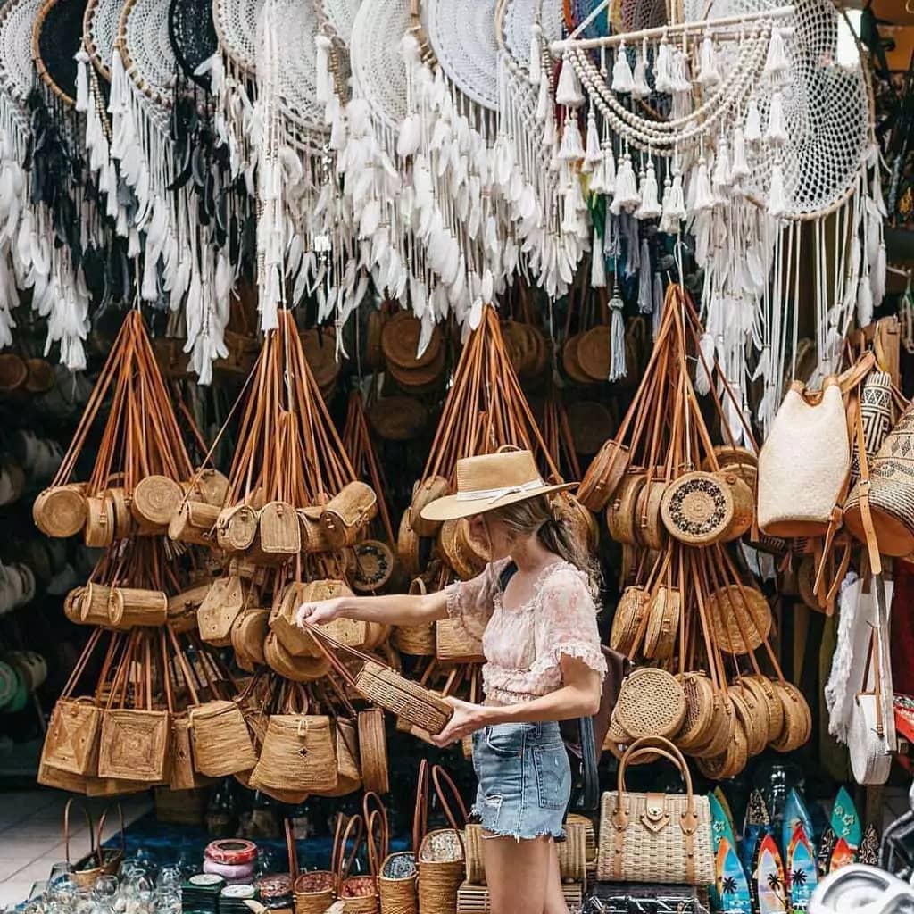 Kuta Beyond the Postcard: Sunburn, Scams, and the Art of Surviving Tourist Traps (With a Smile)