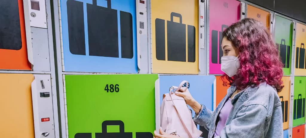 Bali Store Luggage Photo Illsutration 