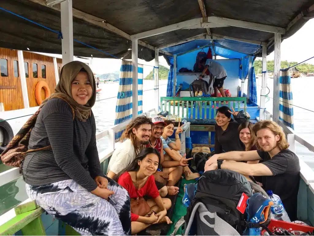 Full Day Sharing Komodo Tour 4 Spot