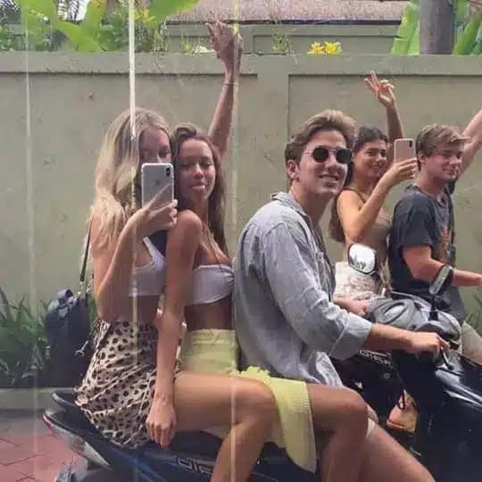 rent scooter in bali 