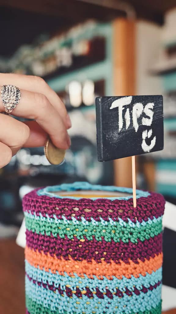 how much to tip in Bali