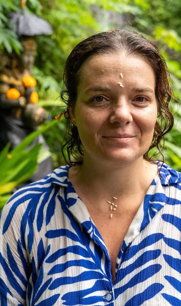 Tourist after melukat at Jagasatru Waterfall