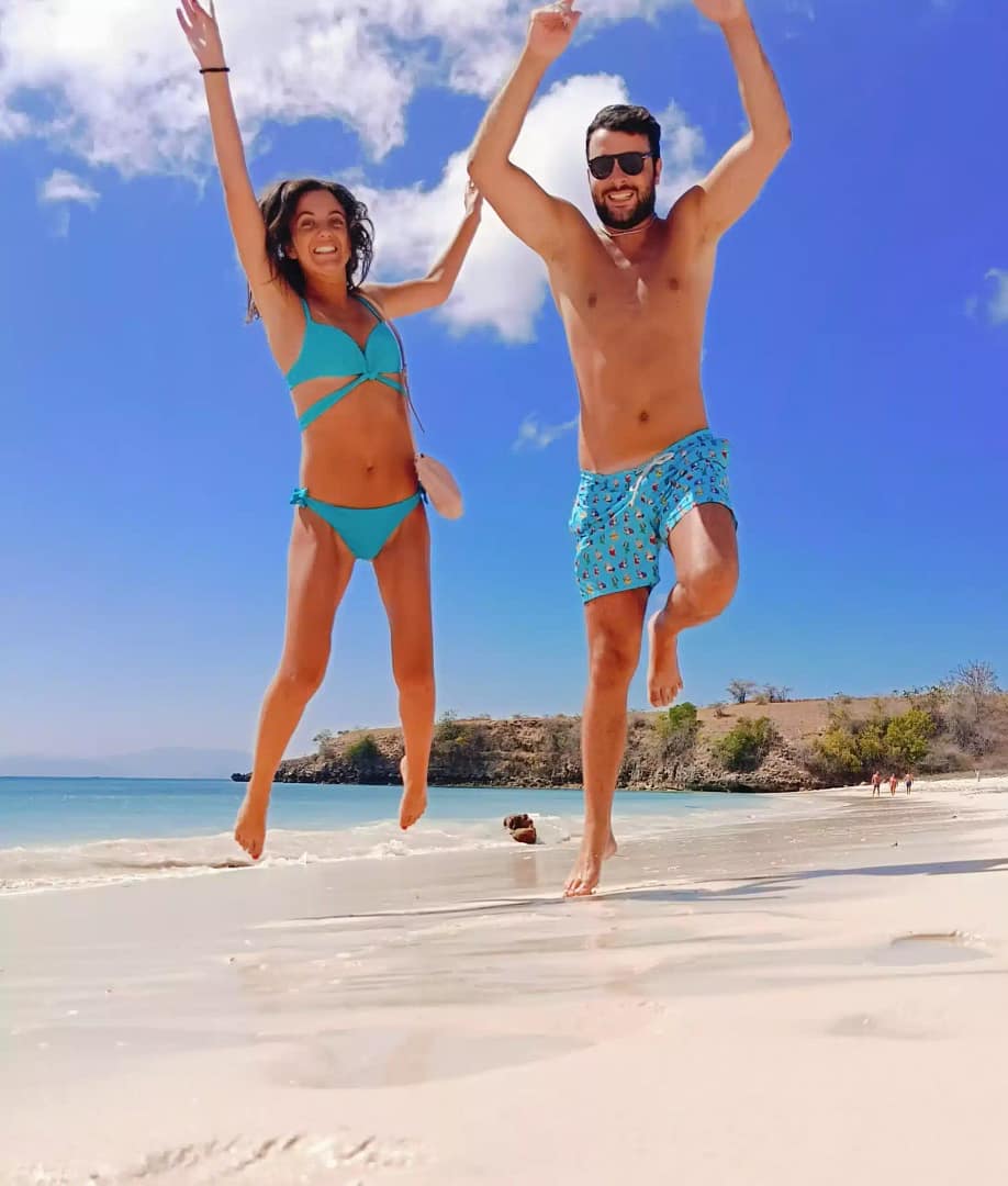 Happy Gueest at Pink Beach Lombok Hey Bali