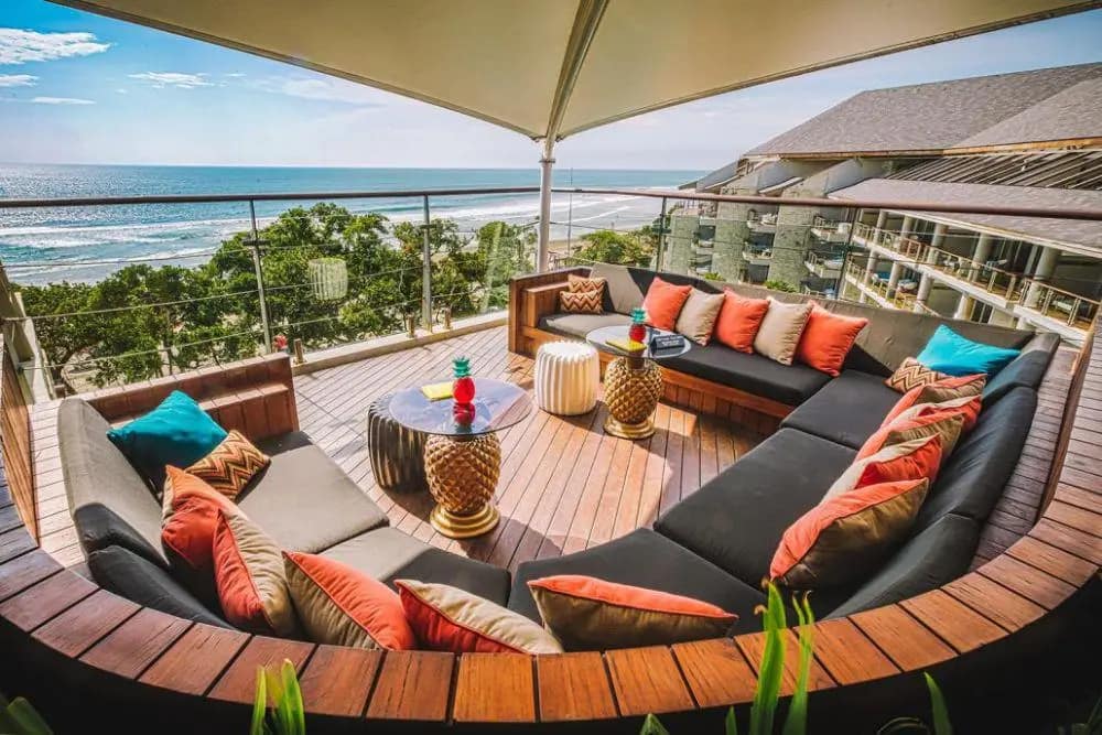 Double-Six : Where Classic Sunset Views Reign Supreme