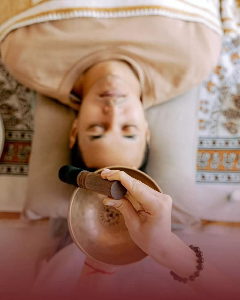 
Singing bowl therapy was undertaken by a tourist in Bali who wanted to seek healing.